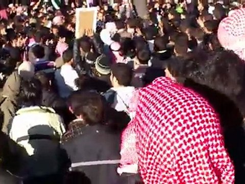 فري برس مظاهرة في إنخل وزيارة منزل الشهيد حسام ومندوسو لبشار بكعاب الخيل 15 2 2012