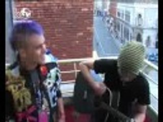 PETE BENNETT AND THE LOVE DOGS - COSMONAUT (BalconyTV)