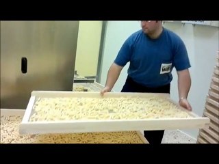 Pastificio Artigianale Il Vecchio Pastaio Gragnano in produzione