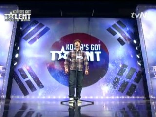 Amazing singer with an impressive story!