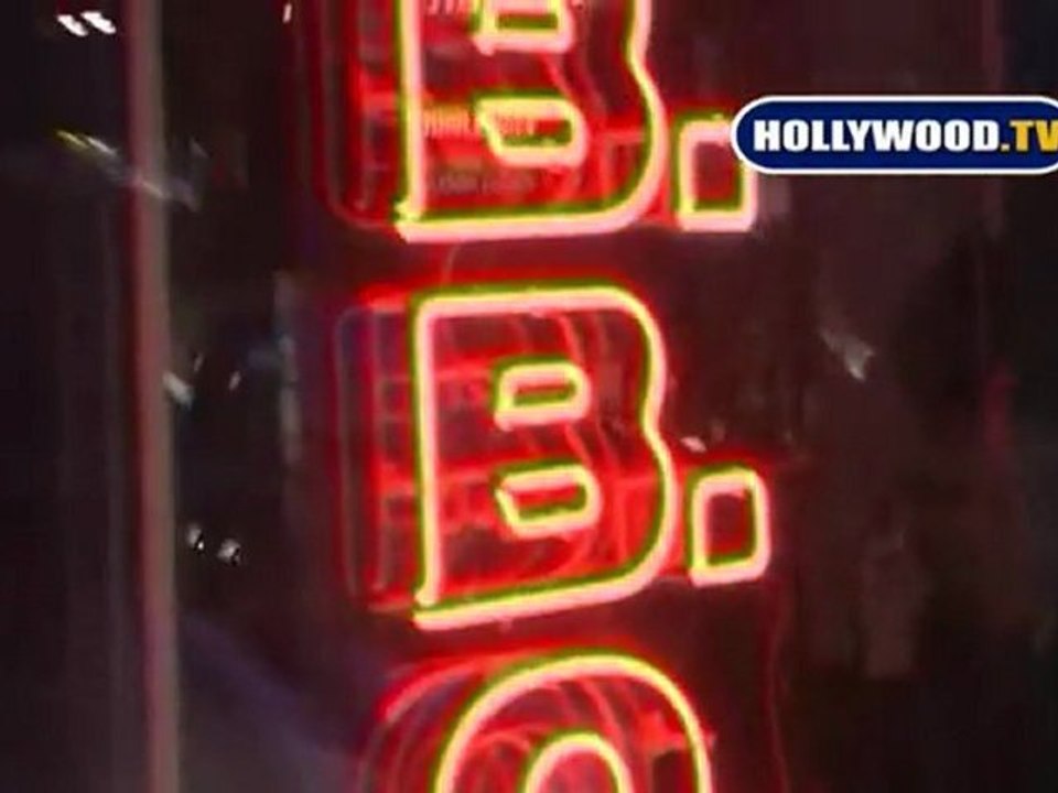 Nick Lachey  And Vanessa Minnillo  Leave The Baby Blue BBQ.