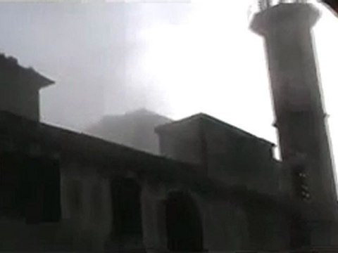 فري برس حمص باباعمرو استهداف مسجد عبدالله بن الزبير بالقصف 15 2 2012