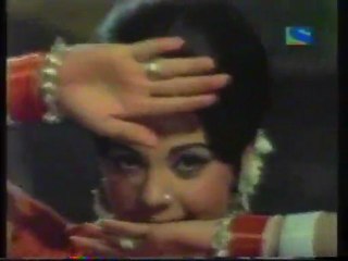 Best of Lata Mangeshker Live Bindia Chamkege.