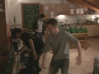 &quot;Flight of the Bumblebee&quot; - 101 beer bottles version