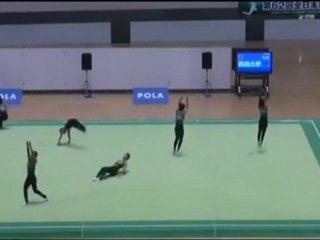 Incredible Japanese Synchronized Gymnastics !