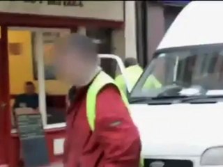 Robbers attacked by old lady