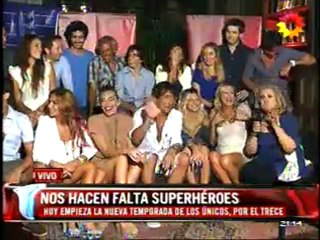 Los Unicos en telenoche parte 2