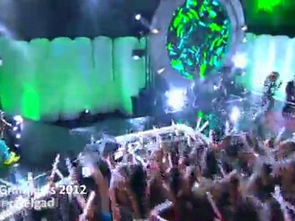 David Guetta, Chris Brown & Lil Wayne Performance on 54th Grammys 2012 HD