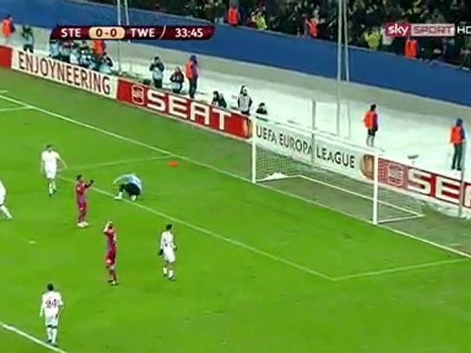 FC Steaua Bucuresti v FC Twente