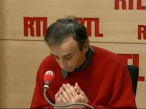 Eric Zemmour : Quand Nicolas Sarkozy découvre le référendum !
