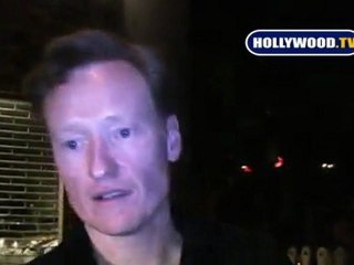 Conan O'Brien Hangs Out With Fans Outside The Ivy
