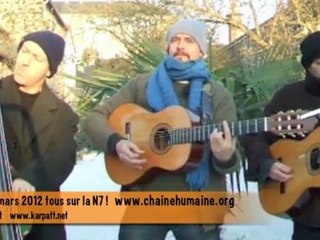 Karpatt / soutien chaîne humaine