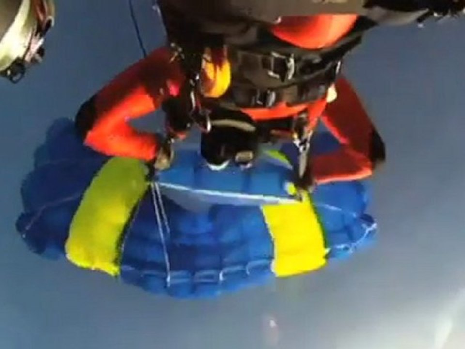 Jetman Yves Rossy Amazing  Loops