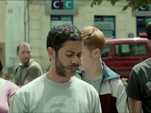 La bande-annonce du film Radiostars avec Manu Payet et Clovis Cornillac (2012)