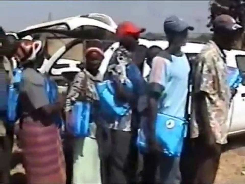 Bednet Distribution in Victoria Falls, Zimbabwe, pt1.