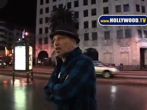 Howie Mandel Buying a Blender For Katy & Russel ???