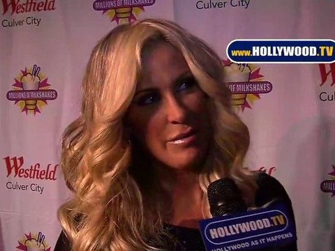 Kim Zolciak Makes Her 'TARDY 4 DA PARTY' Signature Milkshake @ Millions Of Milkshakes