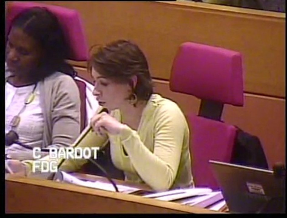 Égalité entre les femmes et les hommes - Caroline Bardot