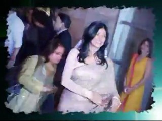 Ritesh Deshmukh & Genelia WEDDING Reception - Fashion News