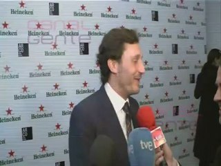 ¡Juan Peña 'se canta' cumpleaños feliz!