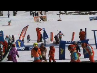 La bronzée fait du ski