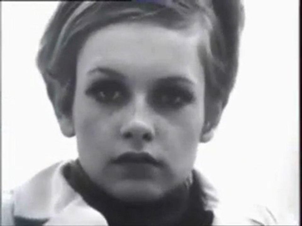 Twiggy: She's Electric.