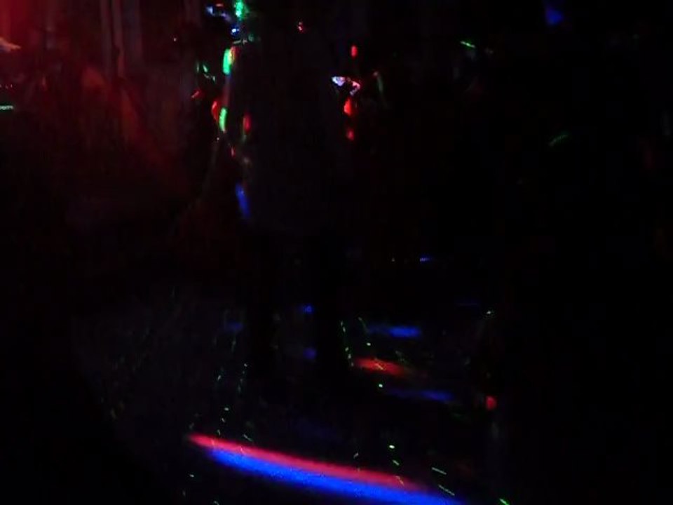 Léonie danse le Madison