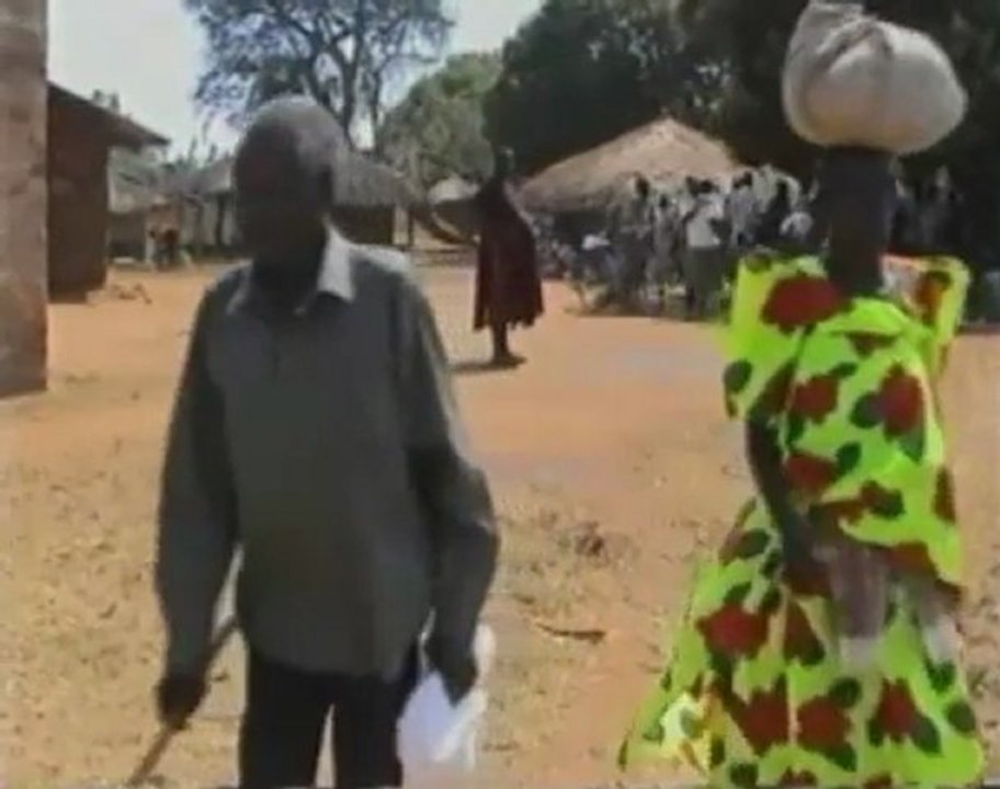 Bednet distribution in Adeknino Parish