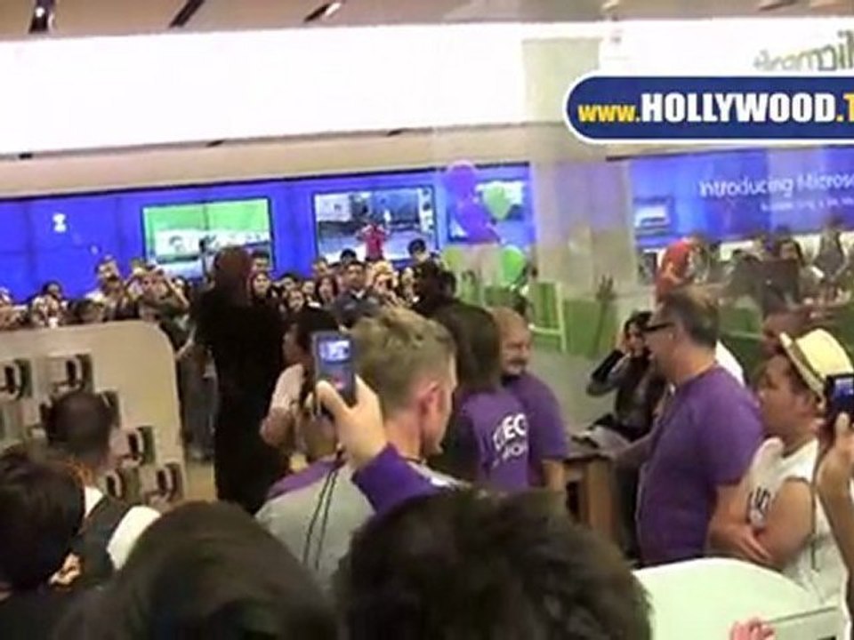 Lamar Odom & Khloe Odom Stump For Struggling Microsoft Company