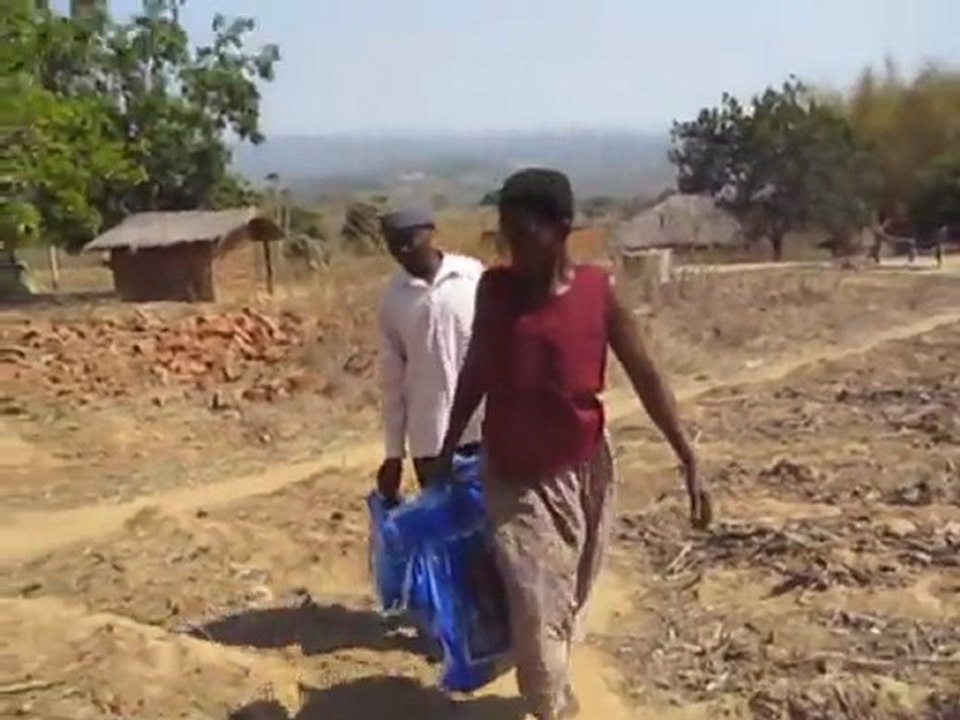 Malawi, Matandani, Neno District: Bednet distributions