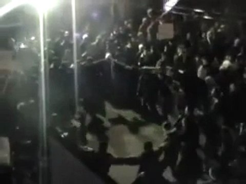 فري برس مسائية رائعة في دوما الأبية مجلس عزاء الشهداء 16 2 2012