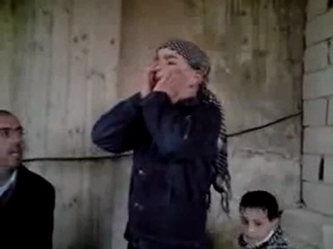 فري برس اللاذقية الحفة بكاس طفل يقود مظاهرة 17 2 2012