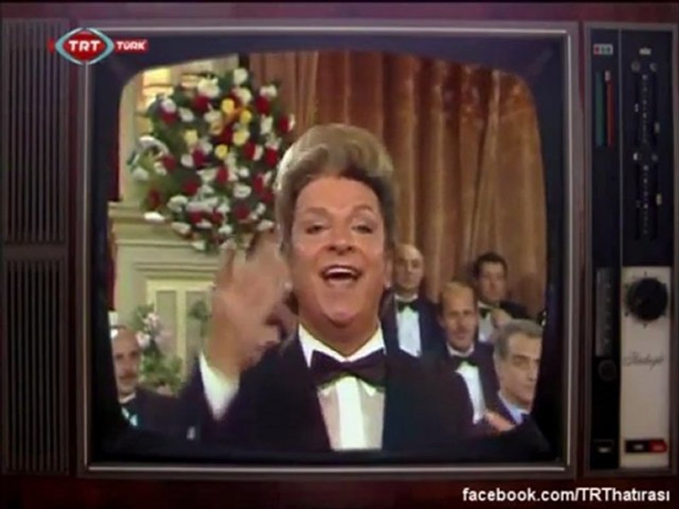 zeki müren eskimeyen dostumsun - sen benim eski değil eskimeyen dostumsun