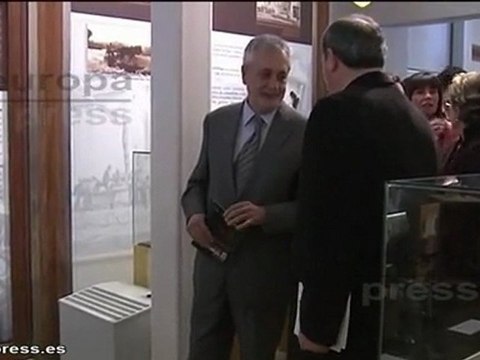 Griñán dice que hay que ser cuidadoso con los medios