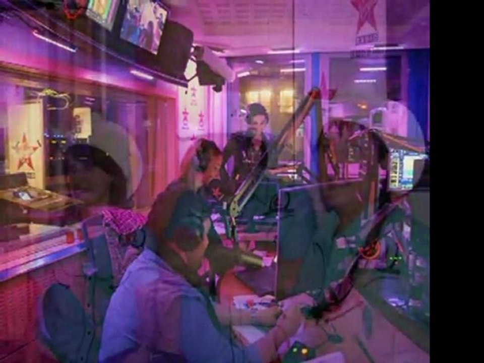 VIRGIN RADIO 17.02.12.PHOTOS  -  COWBOY  HAT  DANCERS