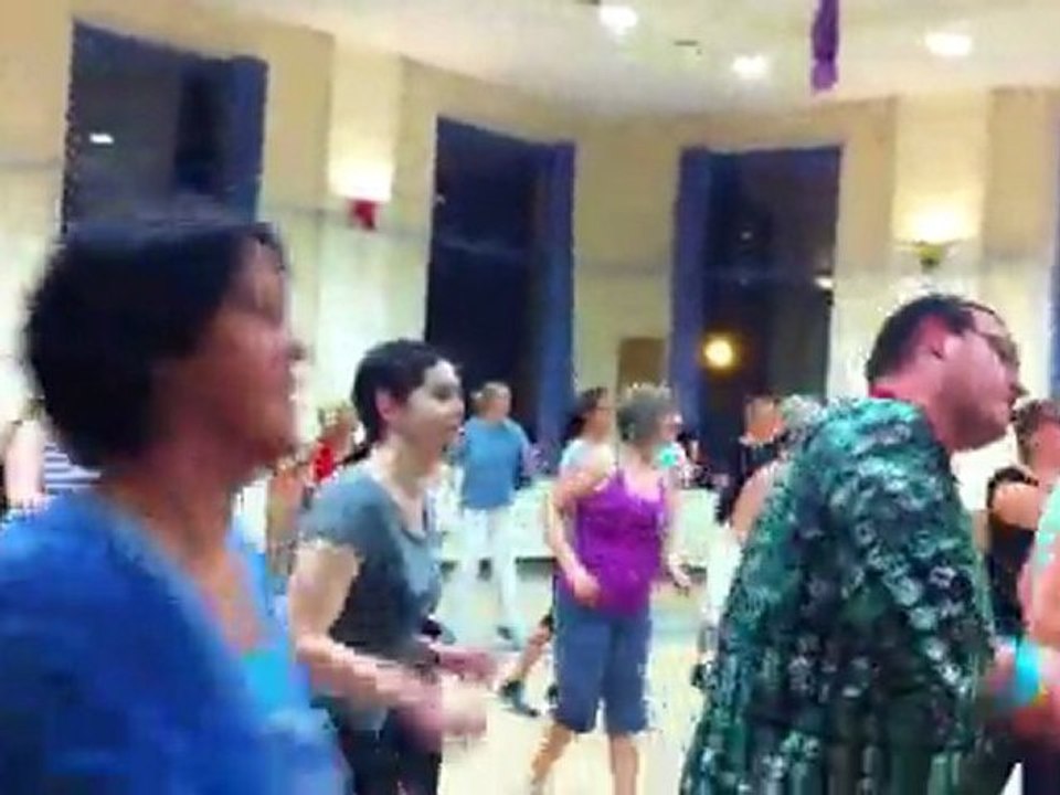 Lili Zumba :Up, down, slide ( Esquerdes)