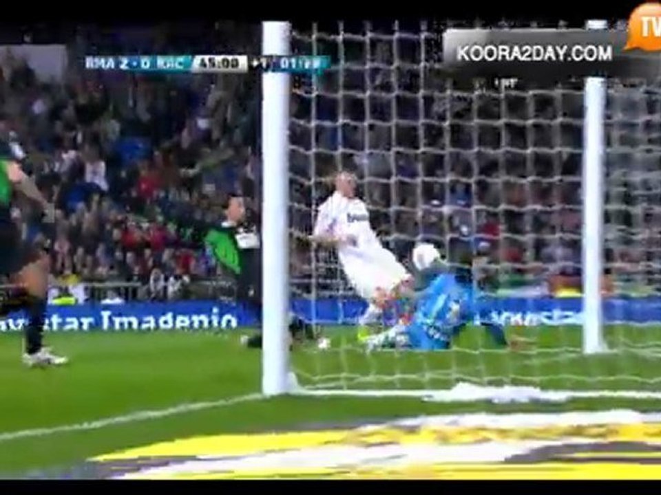 Real Madrid 1 - 0 Racing Santander Goal Benzima