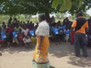Zambia, Kaumba, Monze District: Bednet distribution