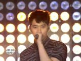 MuBank in Paris - 2PM   Heartbeat  I hate U  I'll be back  10 out of 10