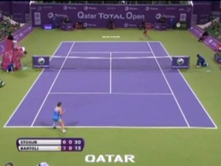 La Bartoli si ritira Stosur in finale