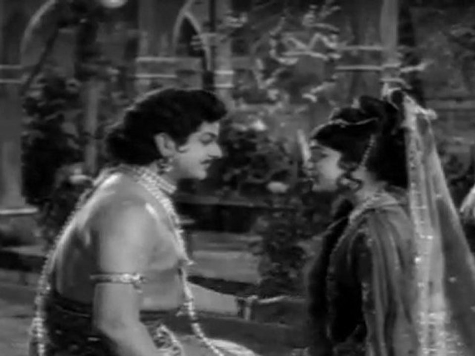 VIKRAMARKA VIJAYAM - romantic dialogs.mov