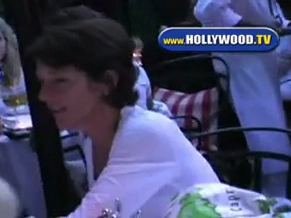 Nicollette Sheridan Goes Too Dinner At The Ivy