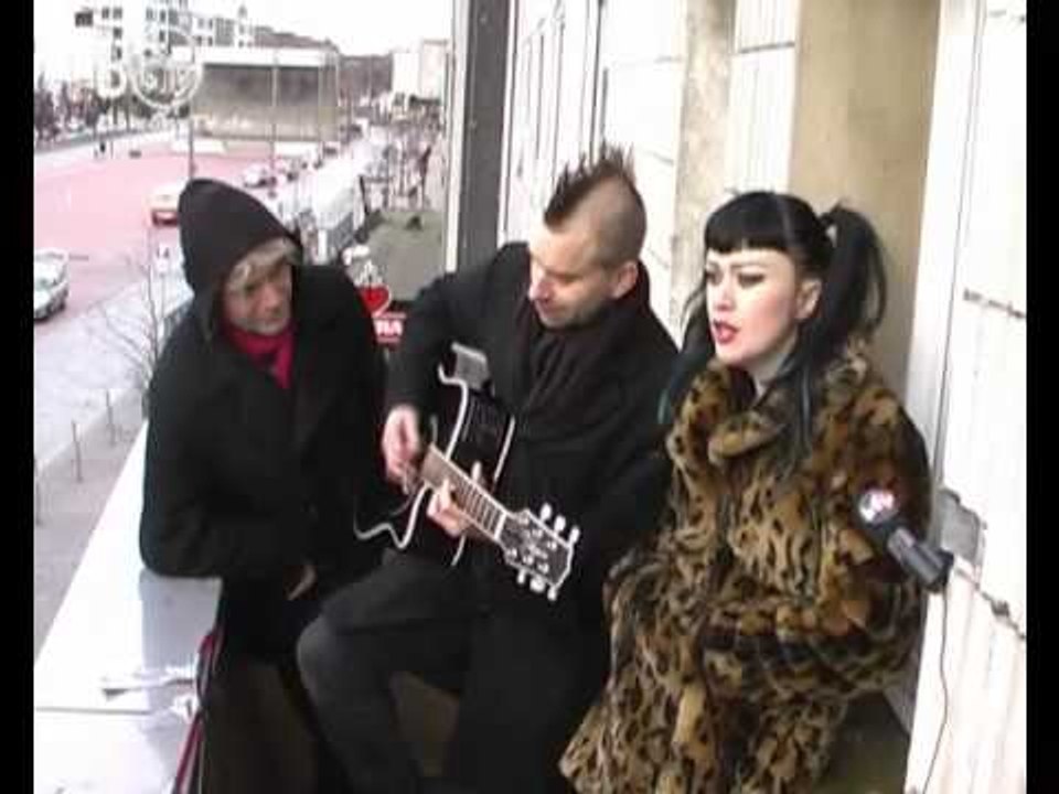 DIE SO FLUID (BalconyTV)