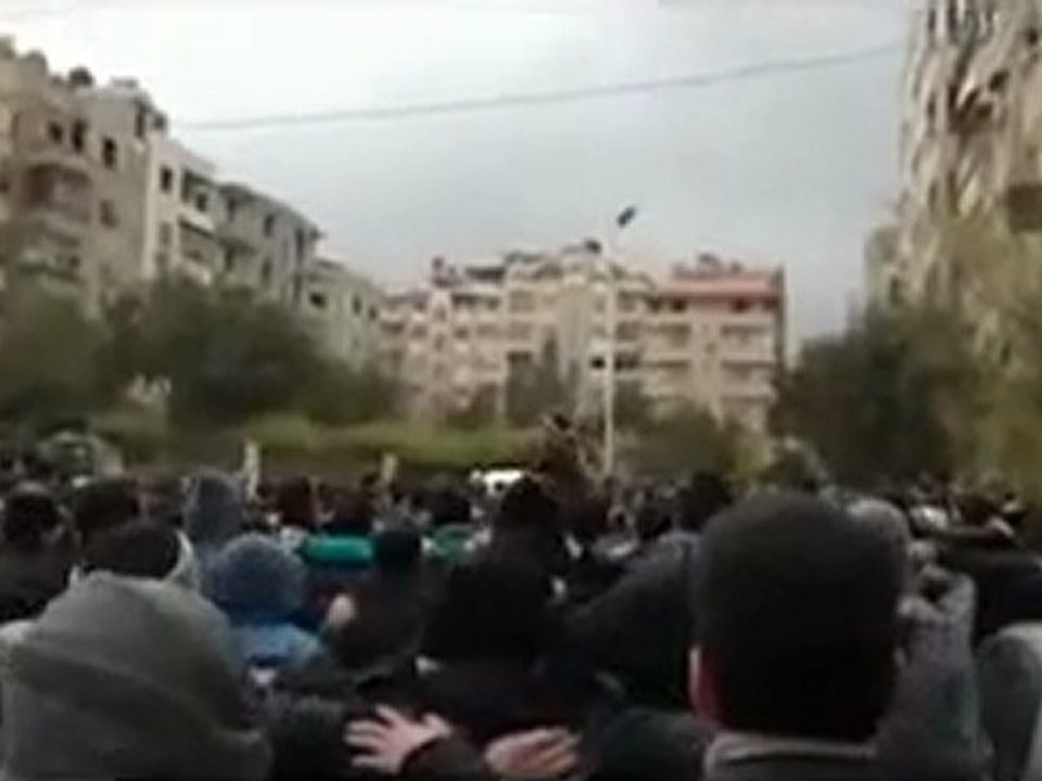 فري برس   مظاهرة حاشدة من جامع الهدى   جمعة المقاومة الشعبية 17 2 2012