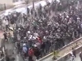 فري برس   ريف دمشق دوما تشييع حاشد رغم الثلج 18 2 2012