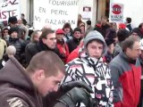 le collectif contre les gaz de schistes du bugey sud à la manif du 11 février à St Julien en Genevois