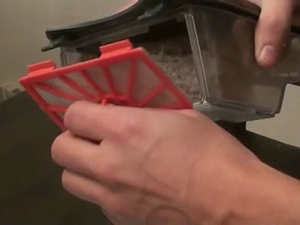 Bac à poussière du Neato XV-15