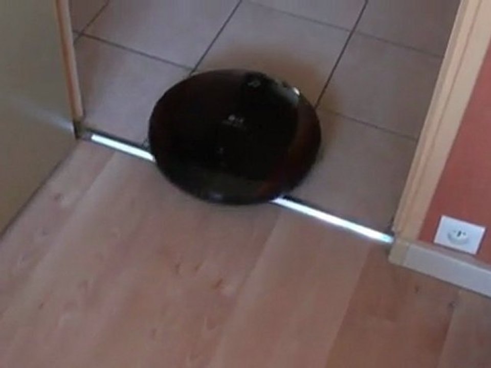 LG Hom-bot 2.0 et barres de seuil