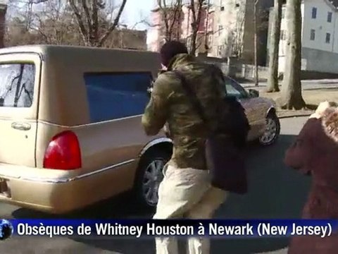 Le dernier hommage des fans à Whitney Houston