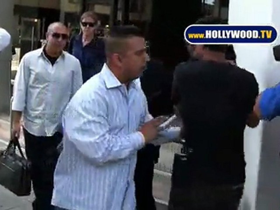 Lindsay Lohan At Medical Building In Beverly Hills